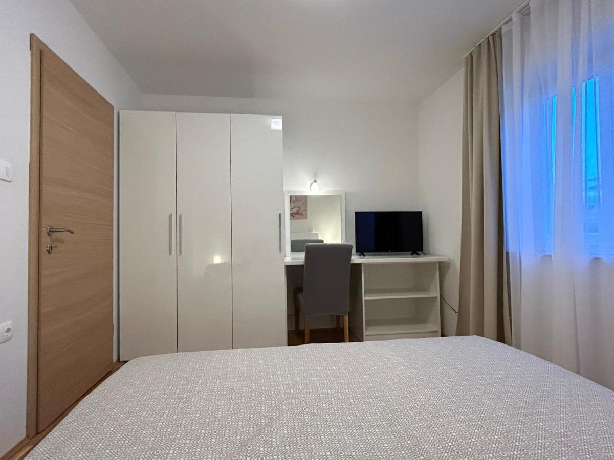 Sweet Lapat By El-Pi Tours Apartment Porat  Exterior photo