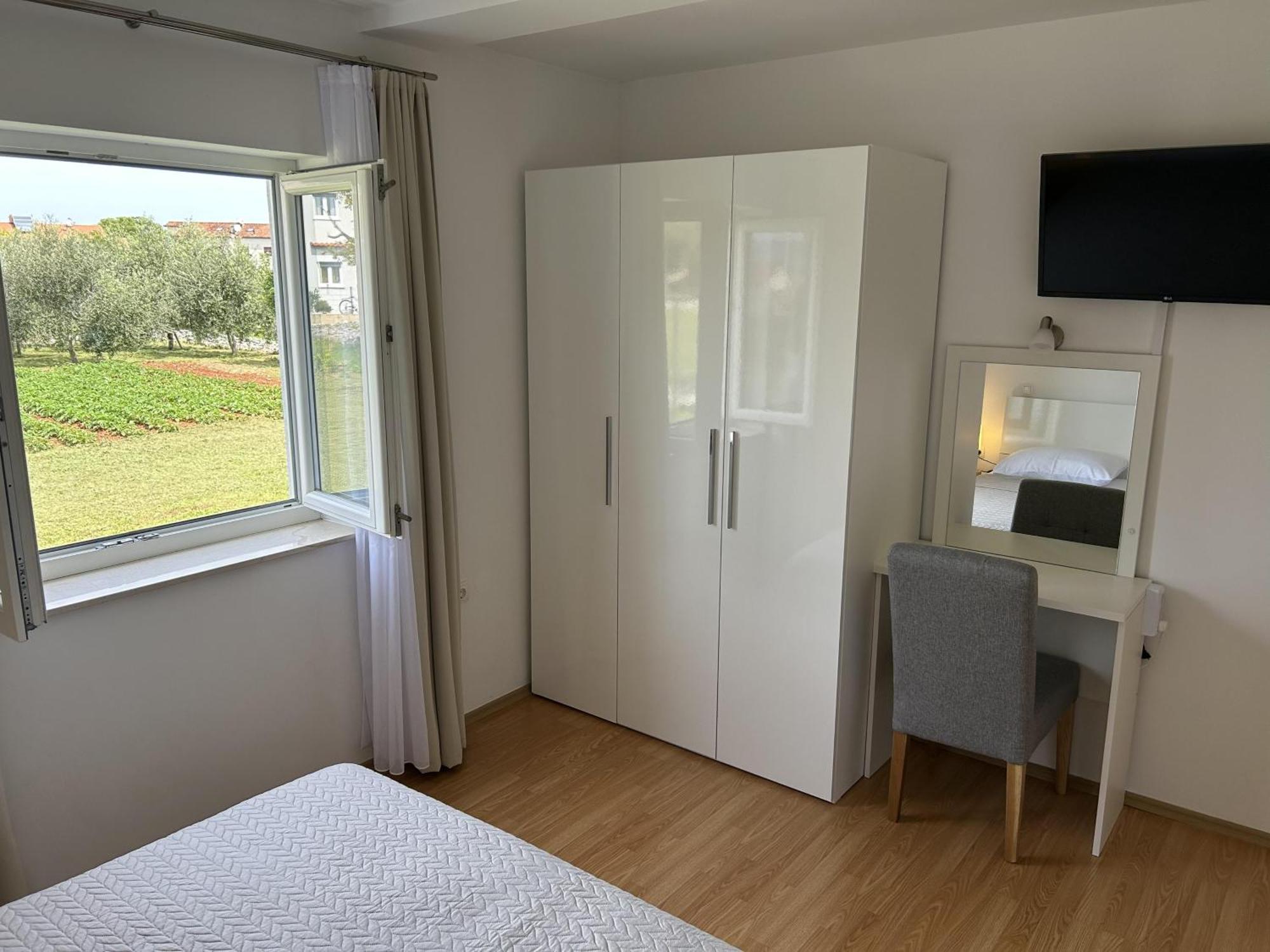 Sweet Lapat By El-Pi Tours Apartment Porat  Exterior photo